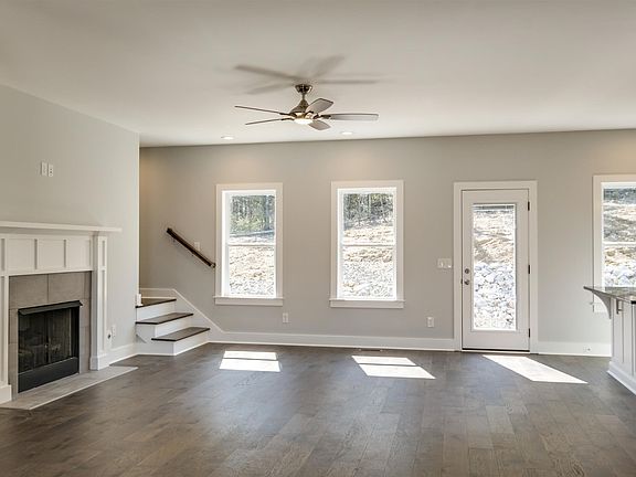 3rd image of 1720 Woodland Pointe Dr