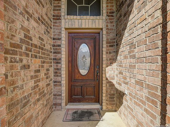 5th image of 1319 KINGBIRD CT