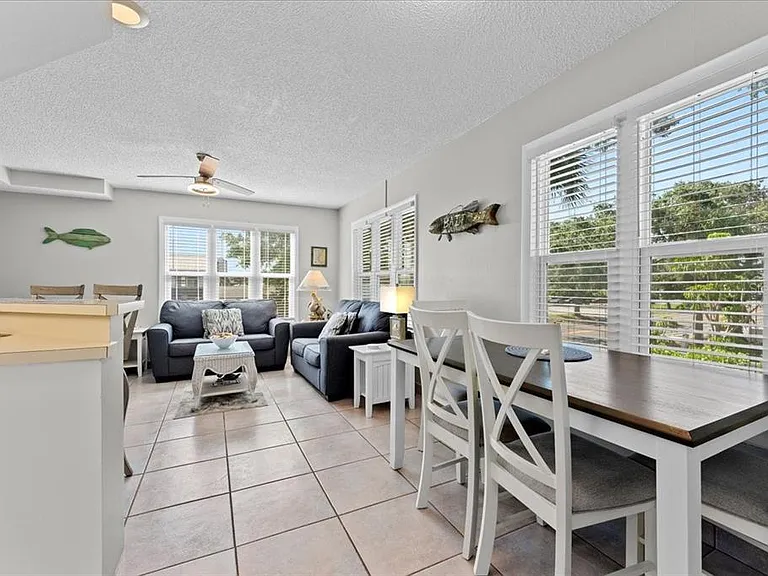 112 Gulf Blvd #A — Photo 4