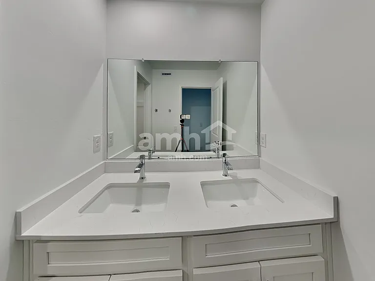 6294 W Calle Bilboa — Photo 15