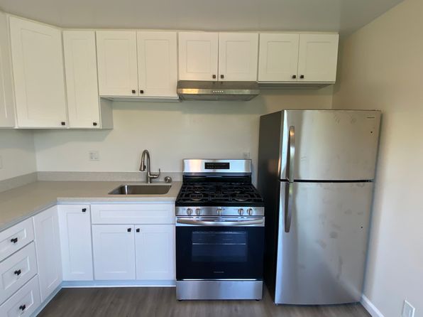 1834 E 24th St APT C