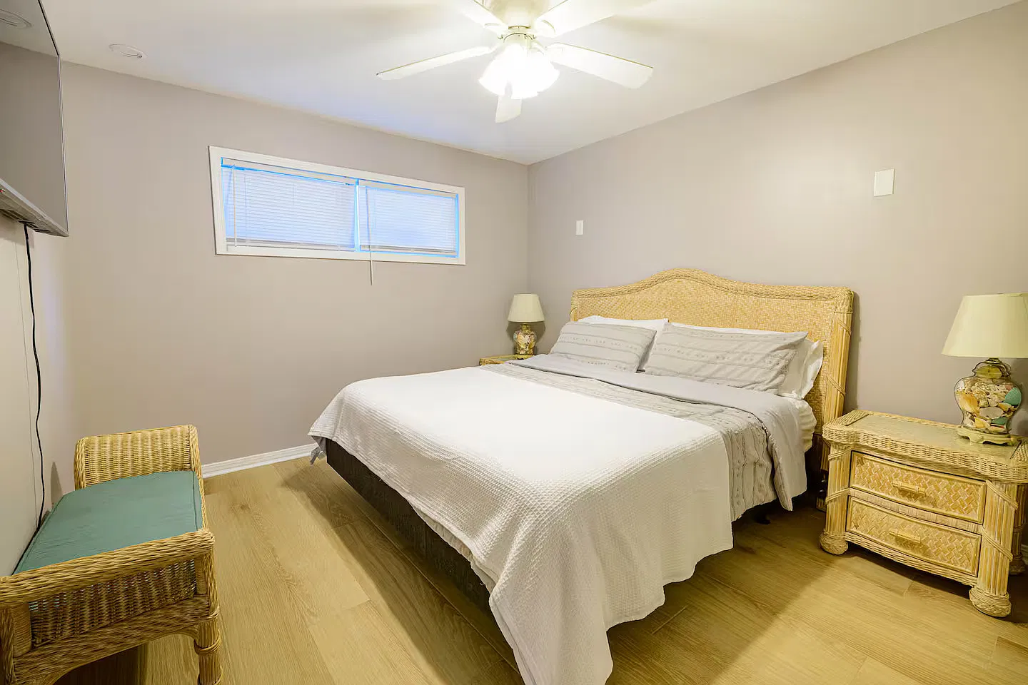 2 bed, 1000 sqft, $1,700 — Photo 3