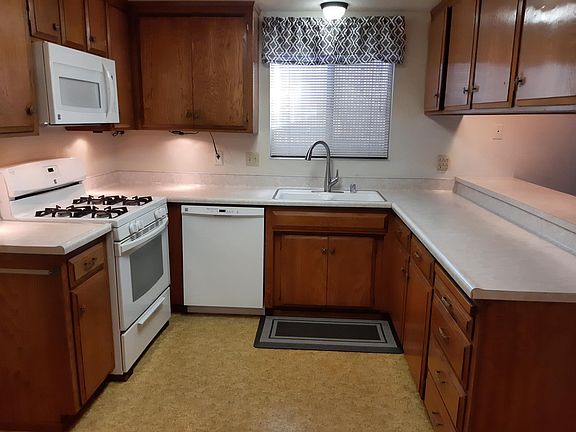2nd image of 8161 Chipwood Way