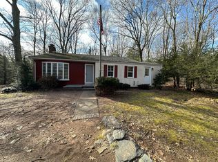 2620 Downs Rd, Hamden, CT 06518