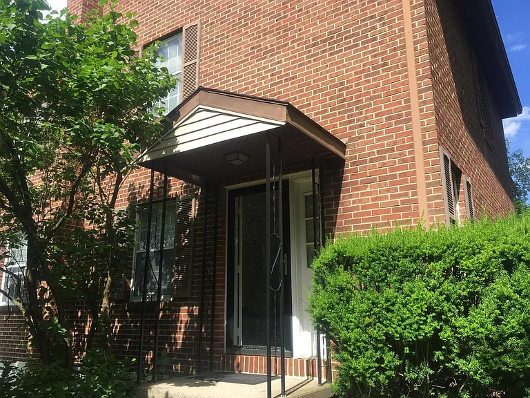 1101 Teaberry Ln — Photo 1
