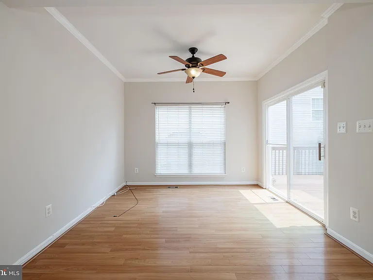 5319 Waldo Dr — Photo 16