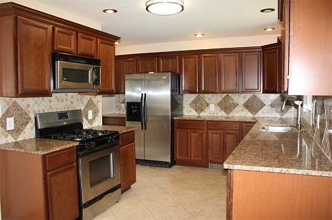 4th image of 325 S Manning Blvd