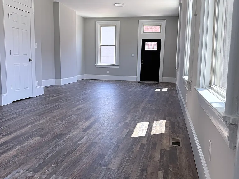 2607 Cook St — Photo 15