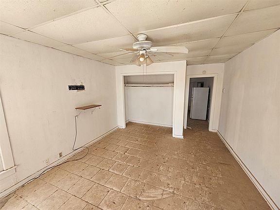 3rd image of 605 E 13th St