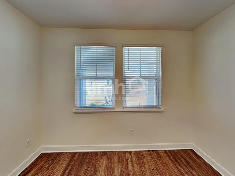 11458 Bay Hill Cir — Photo 7