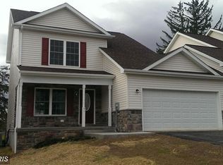 51 Nathaniel Dr, Charles Town, WV 25414