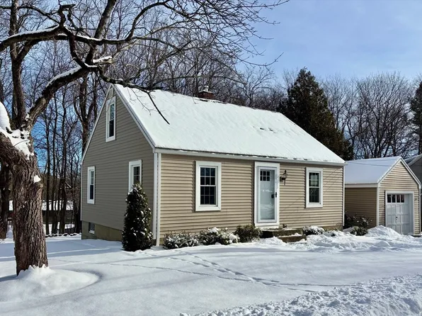 21 Highland Park Rd, Rutland, MA 01543