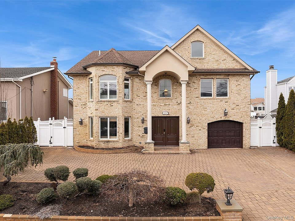 1st image of 2904 Riverside Drive