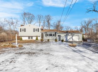 92 Northfield Rd, Wallingford, CT 06492