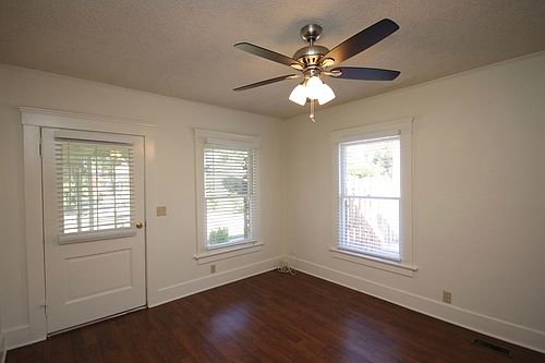 4th image of 600 N Wilson Ave