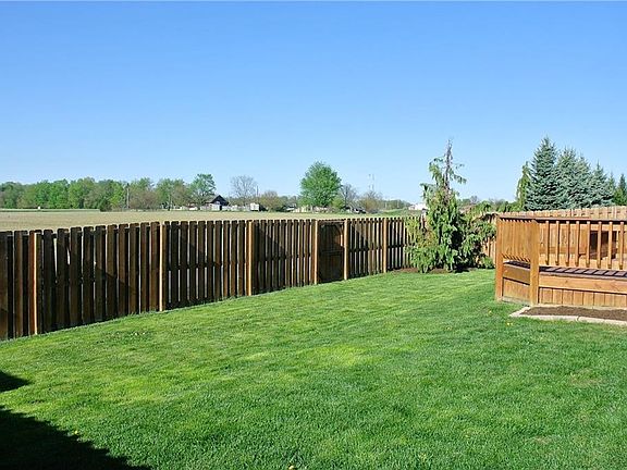 3rd image of 1042 Retford Dr