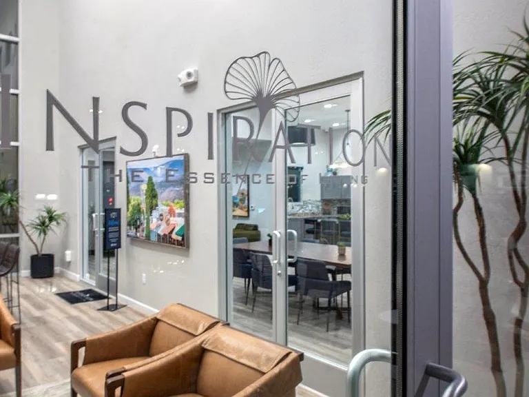 Inspiration Apartments — Photo 29