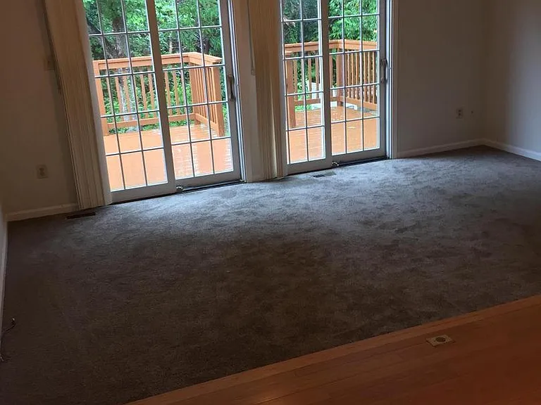 8911 Oakwood Way — Photo 4