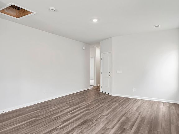 5th image of 1464 Donhill Dr Lot 59