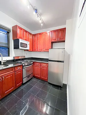 Rented by Urban Real Estate Inc | media 19