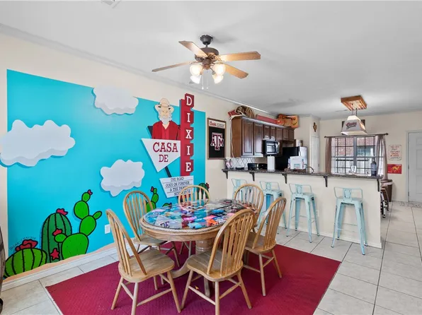 410 Forest Dr, College Station, TX 77840