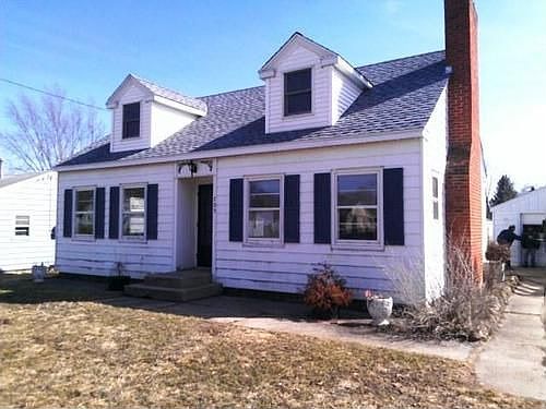 1st image of 725 Wayne Dr