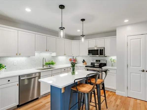 34 Brooke Lane, Colchester, VT 05446