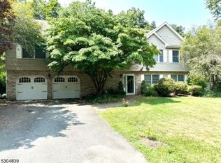 12B River Rd, Stanhope, NJ 07874