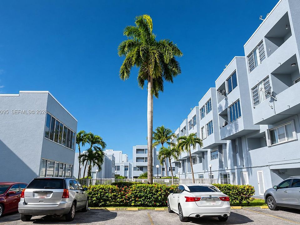 1st image of 1555 W 44th Pl APT 235