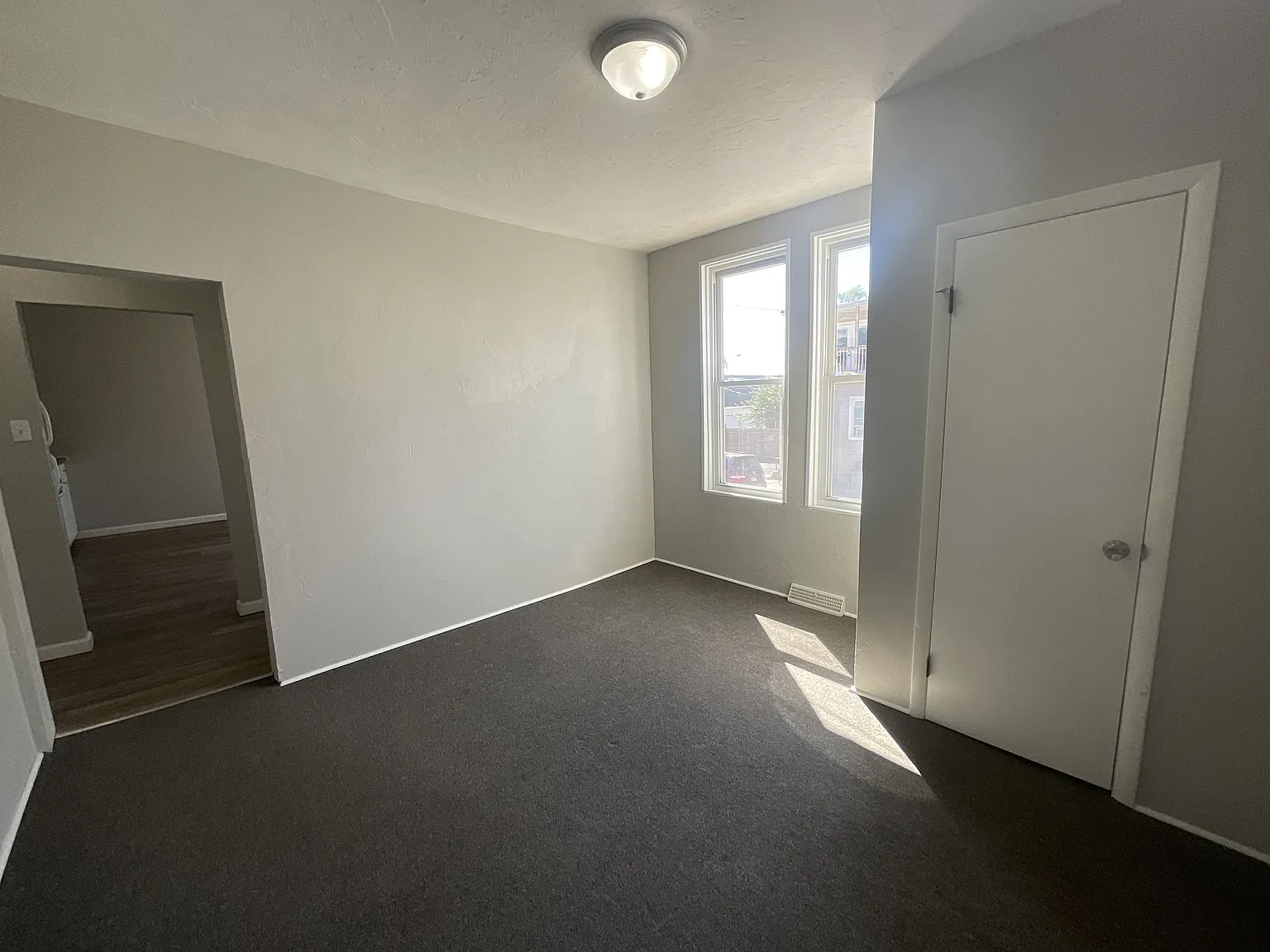 840 W College Ave, York - 1 — Photo 2