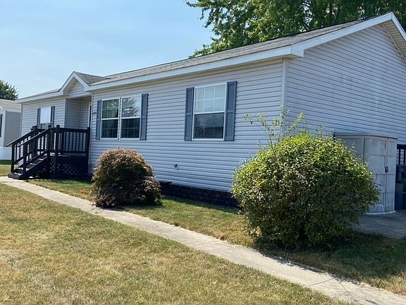 2nd image of 6135 Waterford Ct #32