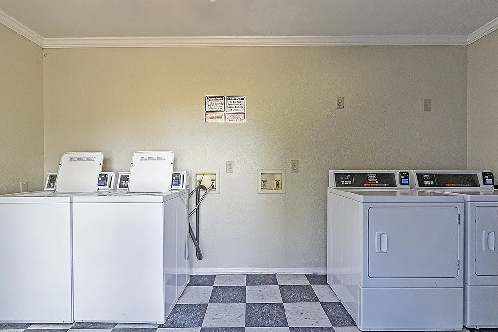 The Element at 4411 — Photo 2