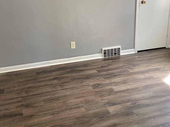 5th image of 2938 W Bobolink Ave