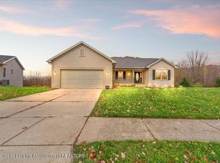 3696 Danbridge Dr, Lansing, MI 48906