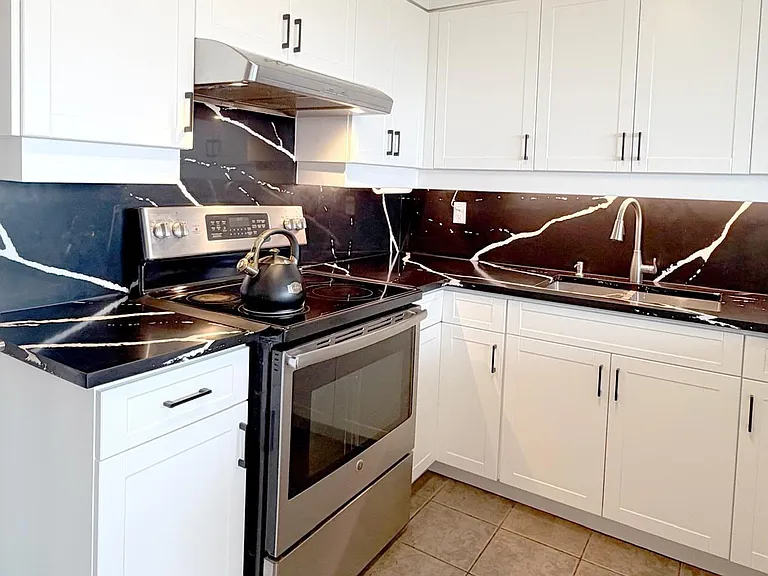 2155 Burnhamthorpe Rd W #1709 — Photo 19