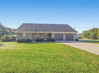 220 Riverhaven Dr, Muscle Shoals, AL 35661