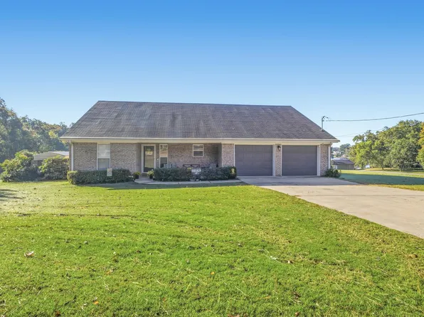 220 Riverhaven Dr, Muscle Shoals, AL 35661