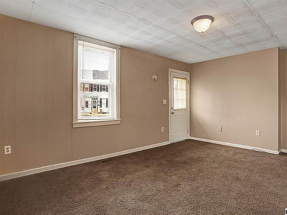 4th image of 401 N Bedford St