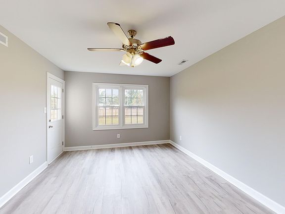4th image of 903 Marina Ct