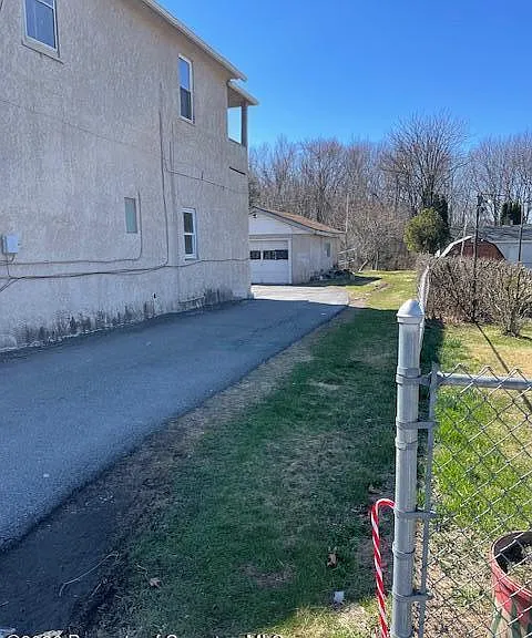 210 Crane St — Photo 15