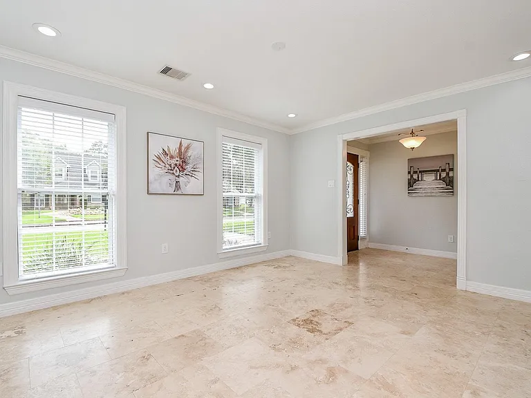 707 Thistlewood Dr — Photo 12