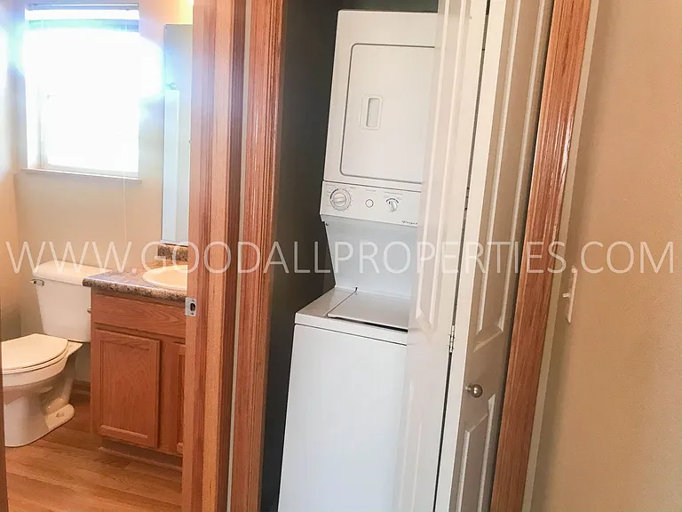15305 Townsend Ave — Photo 8