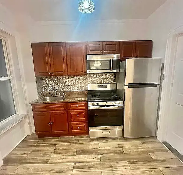 517 Bainbridge St #2 — Photo 8