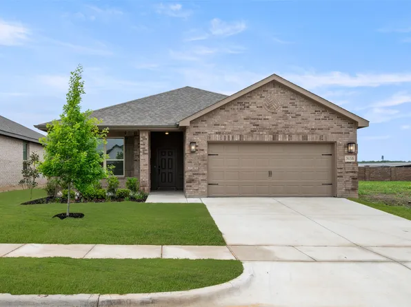 3133 Manchester Dr, Cleburne, TX 76031
