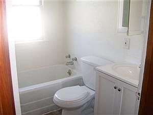 4th image of 1608 W 21st St