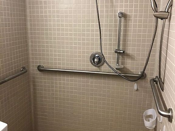5th image of 281 Apple Tree Ct APT 1