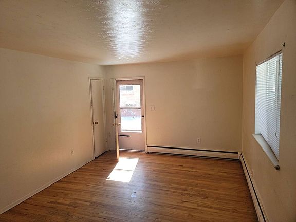 4th image of 1410 Hoyt St #1422