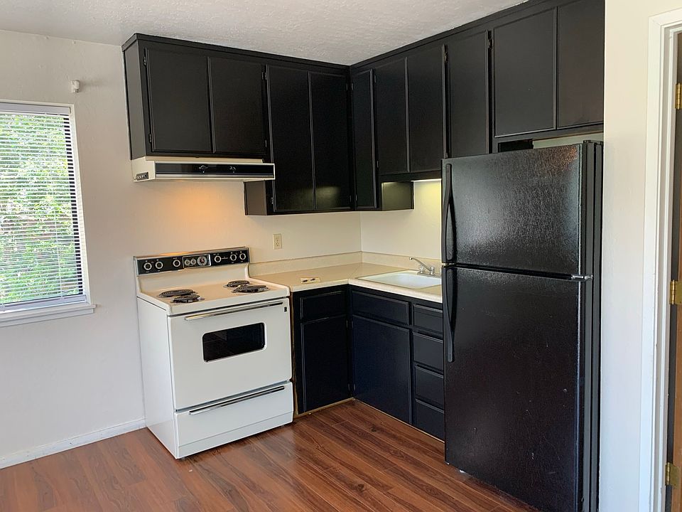 1st image of 509 McGowan St