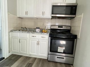 215 Lexington Ave #1, Jersey City, NJ 07304