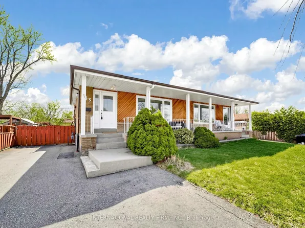 33 Danesbury Cres, Brampton, ON L6T 1T2